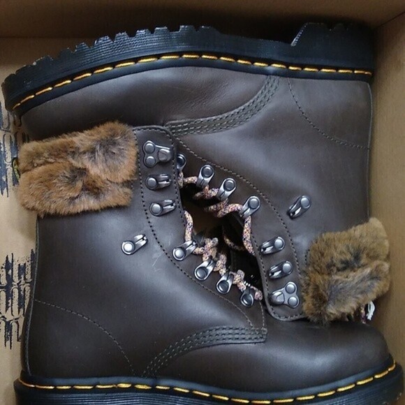 Dr. Martens Boots Women's Size 7 Serena Collar Milo 1460 Faux Fur Khaki… - Picture 5 of 9